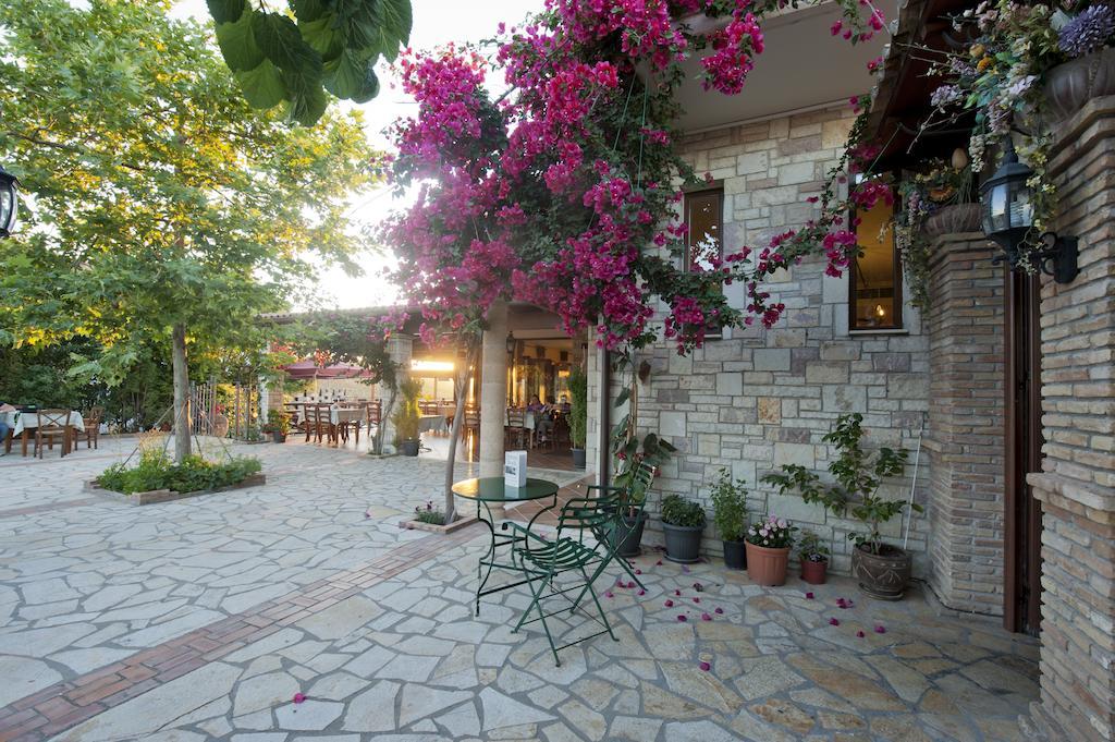 Hotel Bacchus Olimpia Exterior foto